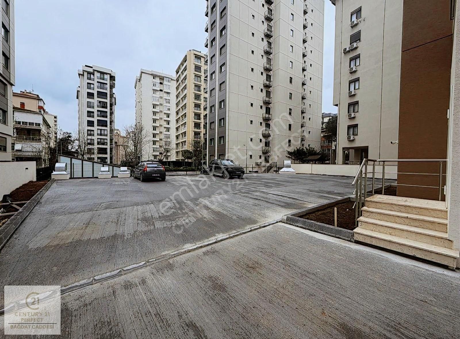 Suadiye'de Kiralık 3+1 Sıfır Daire Hiç Oturulmamış, Otoparklı - Görsel 13