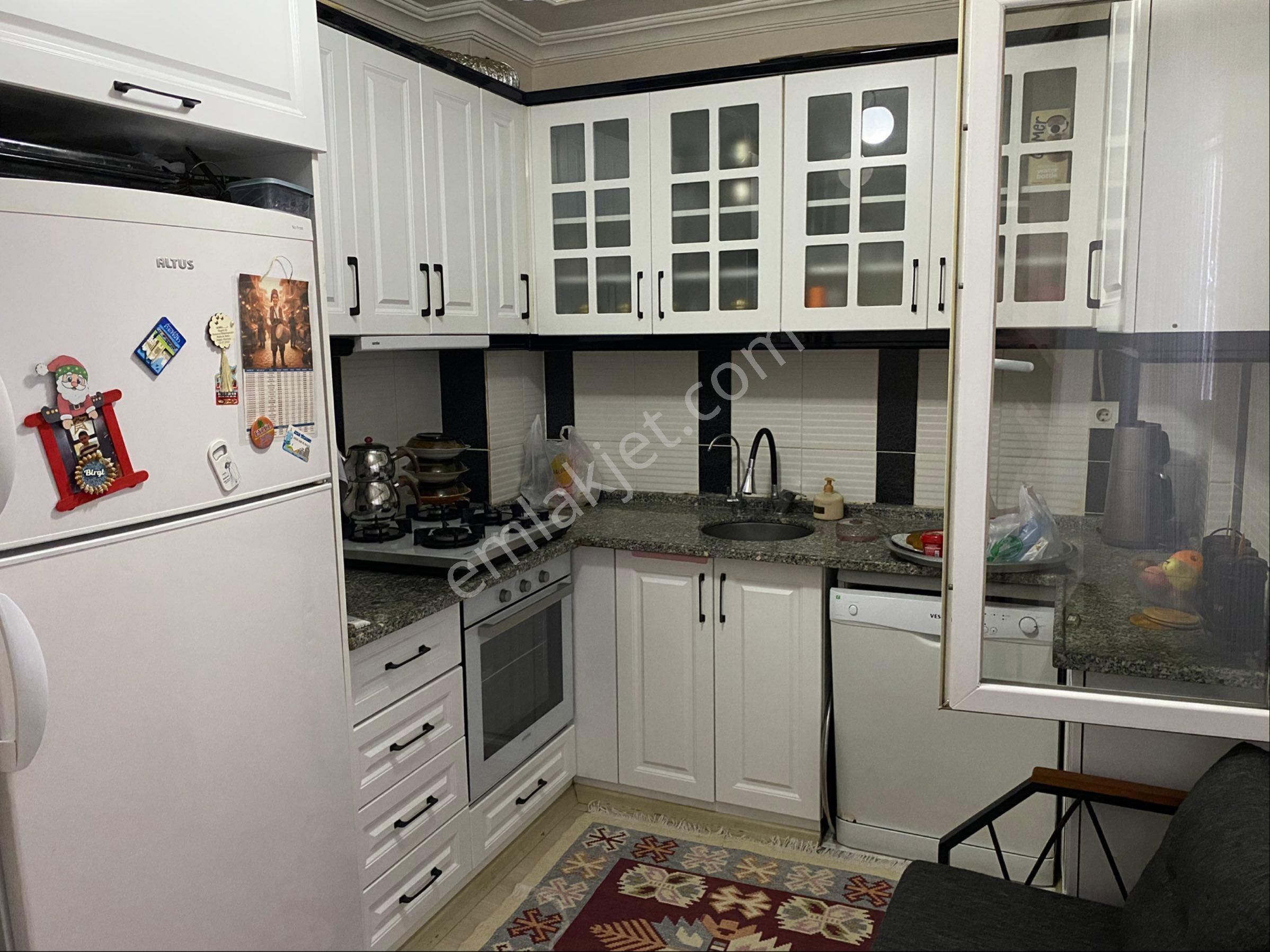 Bozyaka Mevsim Market Arkası Merkezi Konum Satılık 3+1 Daire