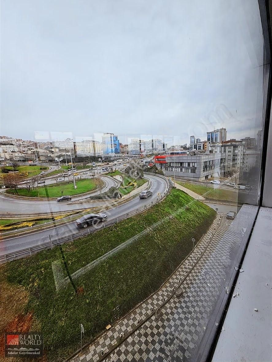 Yüksek Tabela Değeri Sunan Maltepe E-5 Cepheli 300 M2 Kat Ofisi - Görsel 8