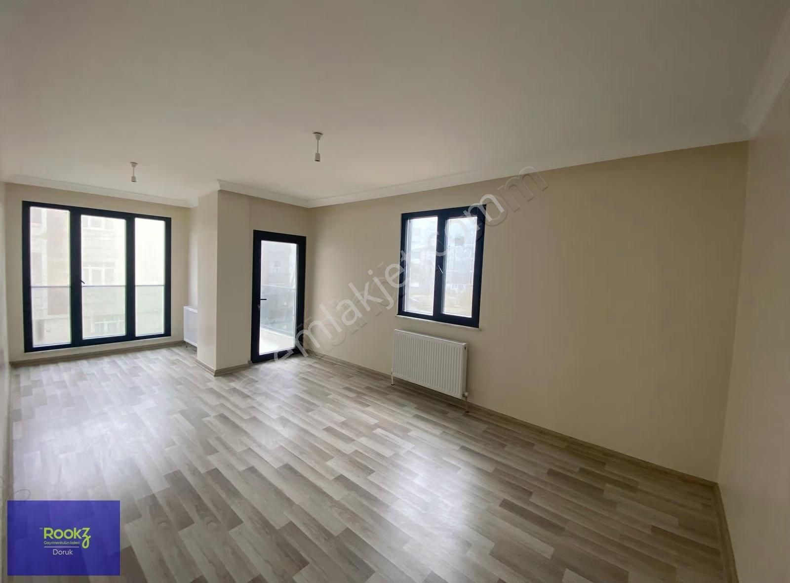 Orhangazi'de Eşref Bulvarına Komşu 80m2 Net Geniş Kiralık 2+1!!!