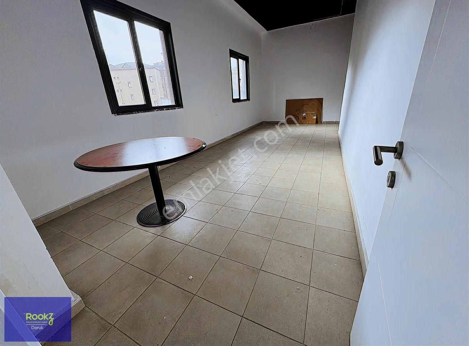 Pendik'te Geniş Metrekare Yüksek Tavan Hazır Altyapı Uygun Fiyat - Görsel 26