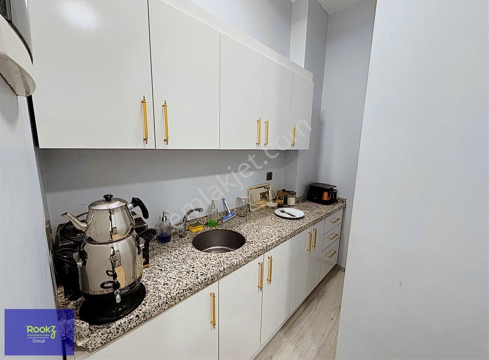 Sultanbeyli Orhangazi Mahallesinde 105 M² Klimalı Eşyalı Dükkan - Görsel 7