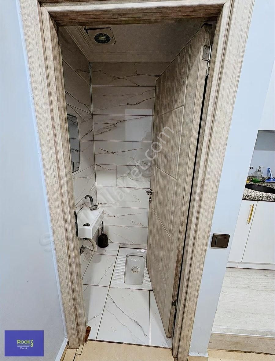 Sultanbeyli Orhangazi Mahallesinde 105 M² Klimalı Eşyalı Dükkan - Görsel 14