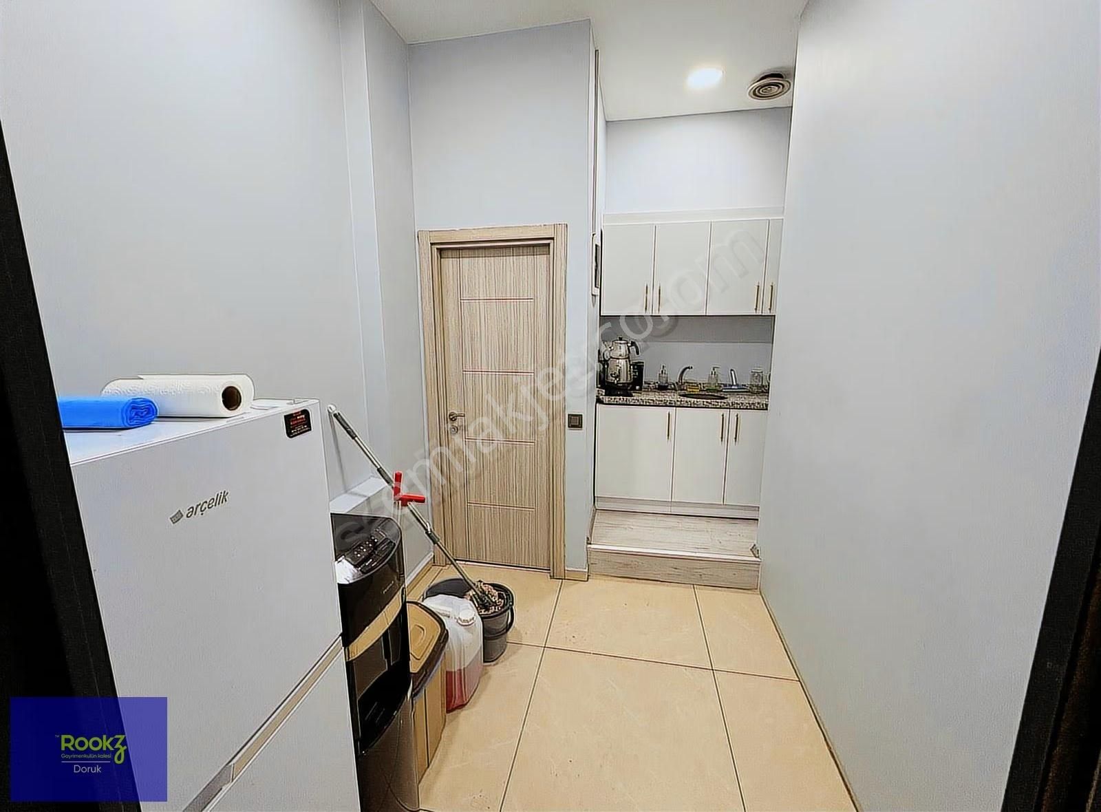 Sultanbeyli Orhangazi Mahallesinde 105 M² Klimalı Eşyalı Dükkan - Görsel 8