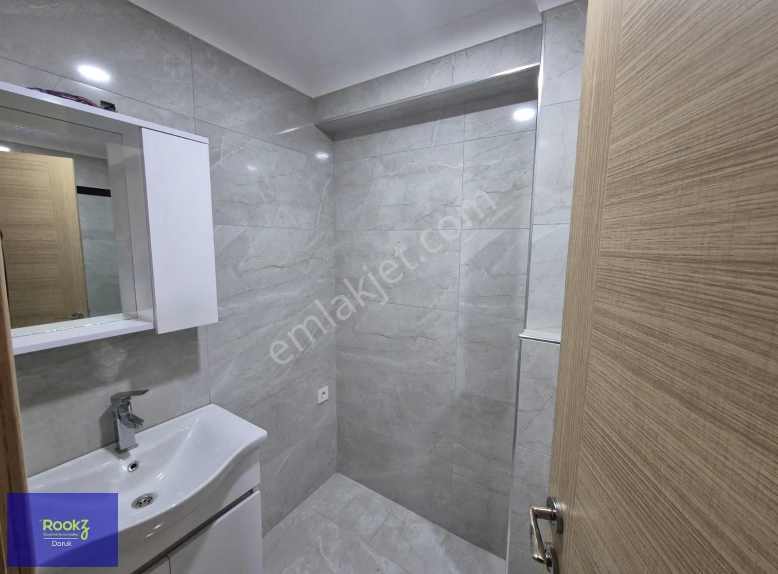 Pendik Bahçelievlerde Metro Yanı Şehir Ve Deniz Manzaralı 3+1 - Görsel 13