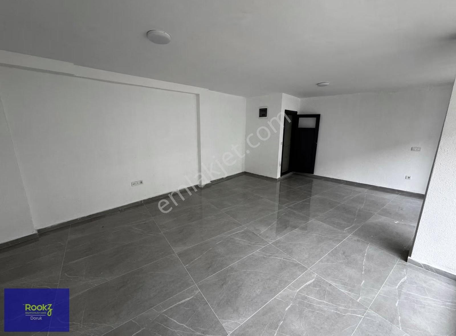 Orhangazi Merkezinde Otoparklı Ve Tabela Değeri Yüksek Dükkan!!! - Görsel 13