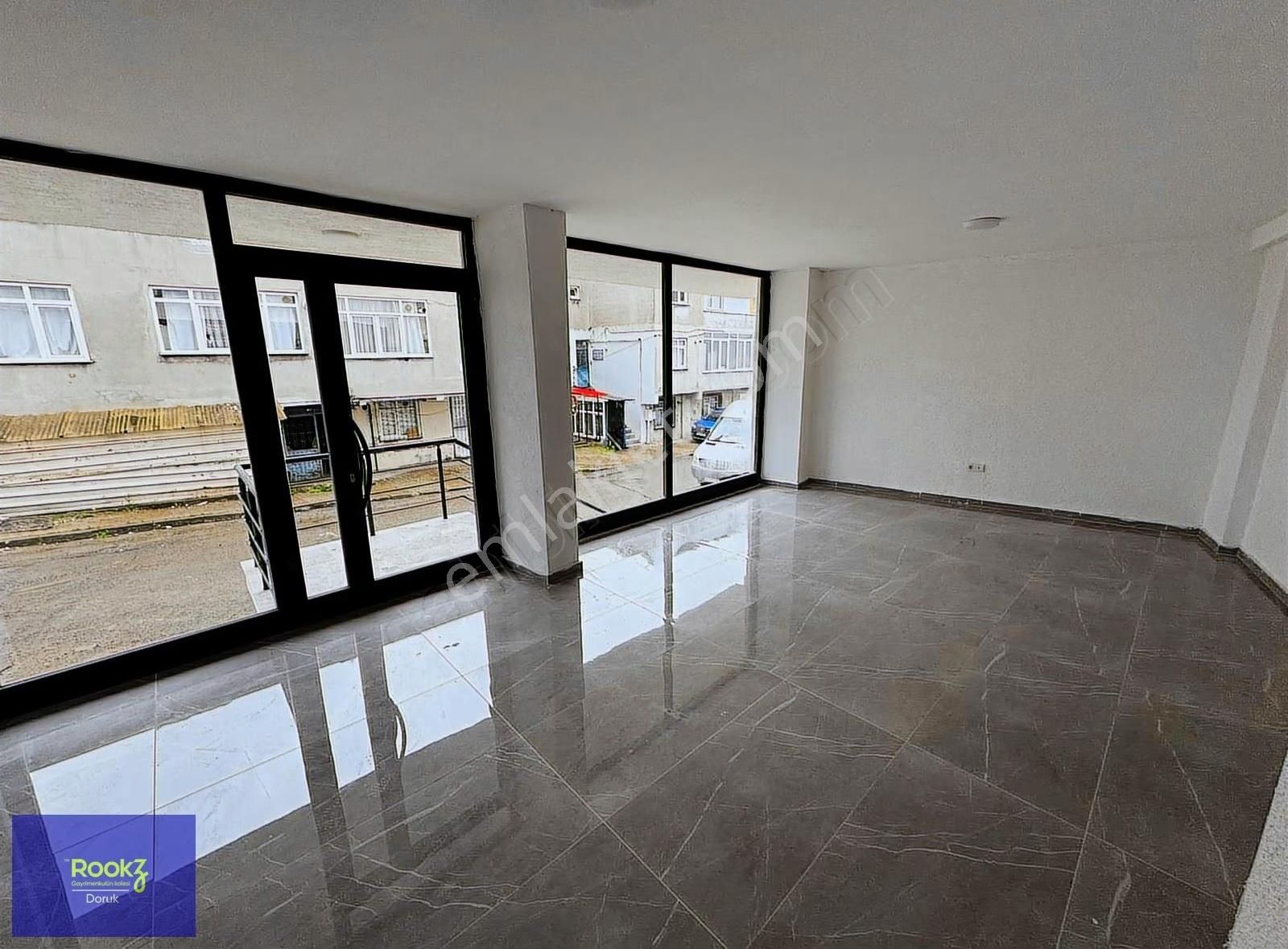 Orhangazi Merkezinde Otoparklı Ve Tabela Değeri Yüksek Dükkan!!! - Görsel 3