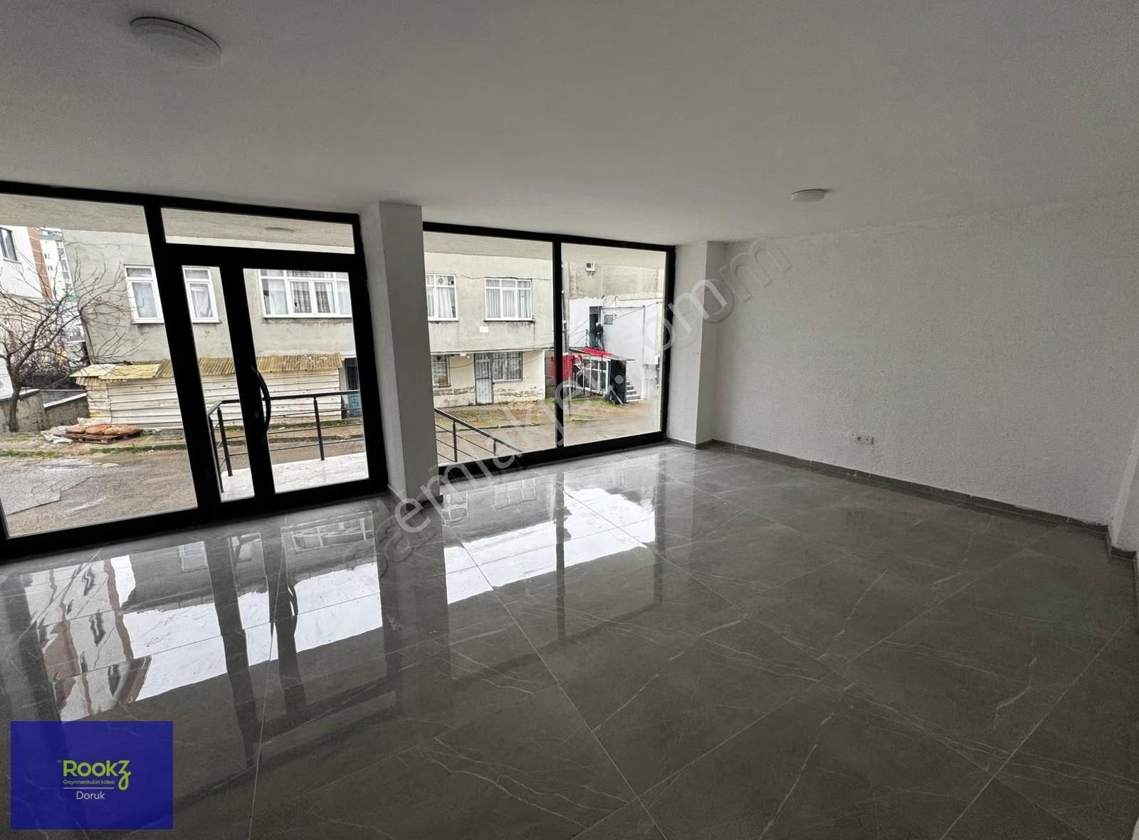 Orhangazi Merkezinde Otoparklı Ve Tabela Değeri Yüksek Dükkan!!! - Görsel 4