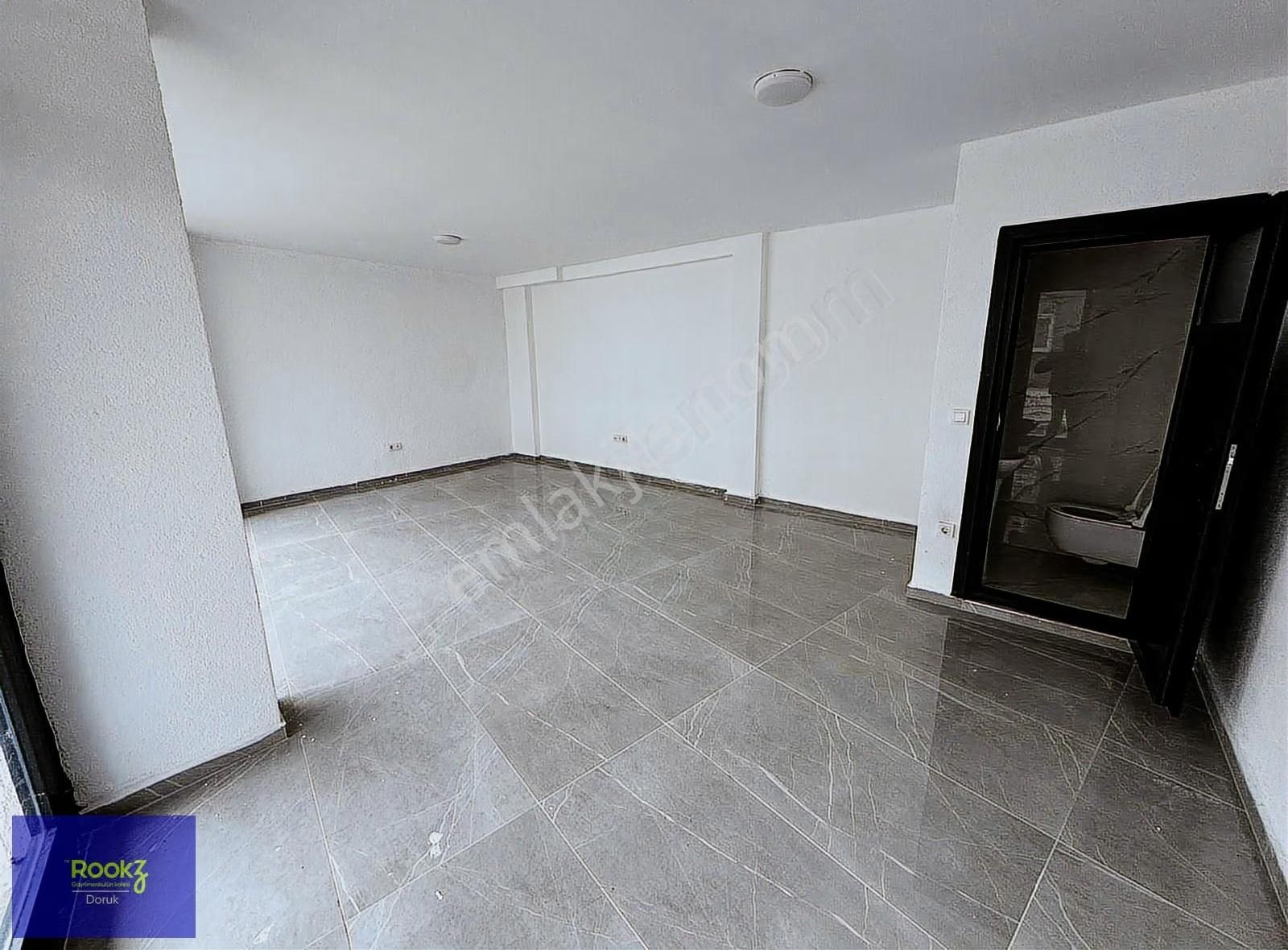 Orhangazi Merkezinde Otoparklı Ve Tabela Değeri Yüksek Dükkan!!! - Görsel 9