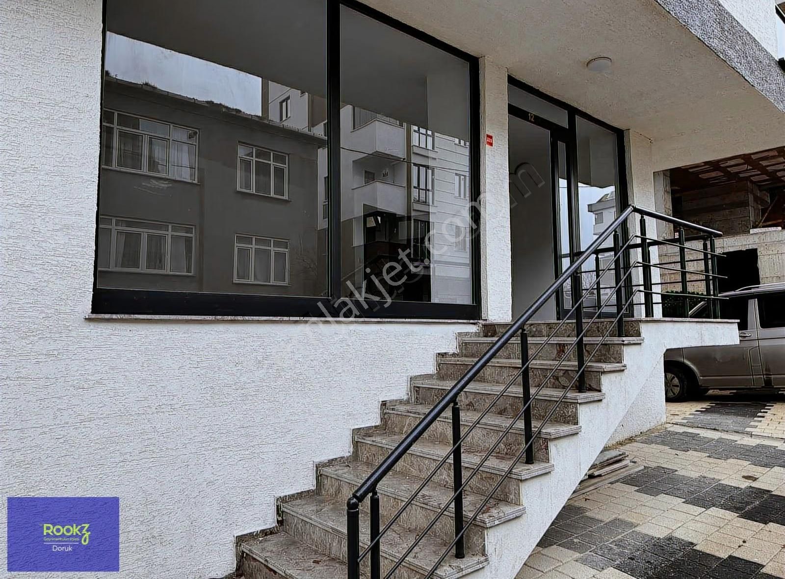 Orhangazi Merkezinde Otoparklı Ve Tabela Değeri Yüksek Dükkan!!! - Görsel 14