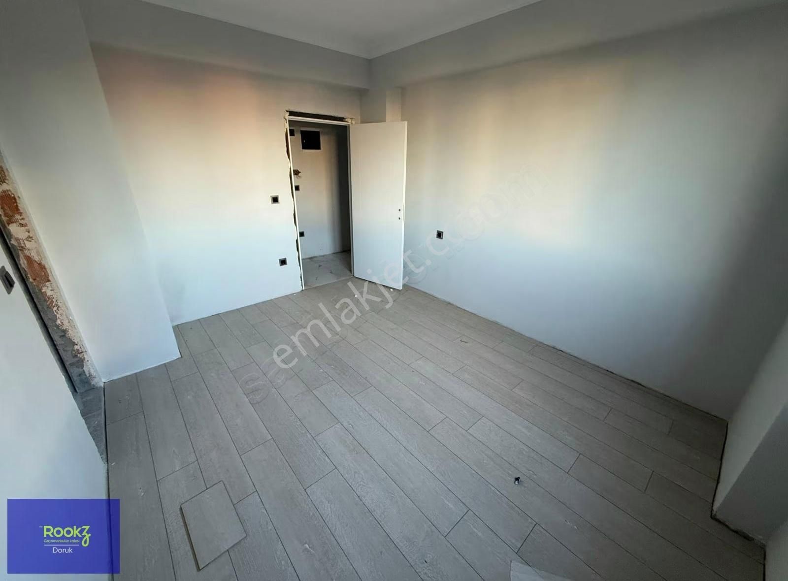 Rookzdoruk'dn Akgül Caddesinde Ulaşım Kolaylığı Ve Site İçi 3+1 - Görsel 8