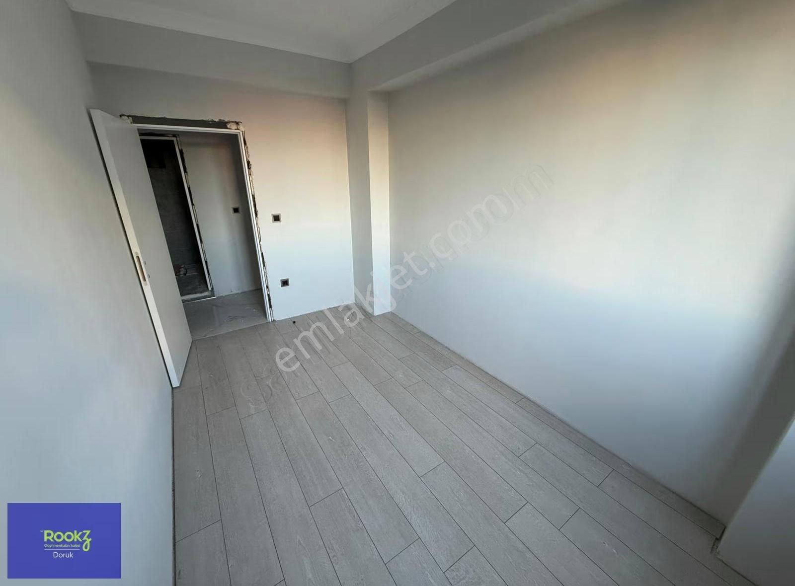 Rookzdoruk'dn Akgül Caddesinde Ulaşım Kolaylığı Ve Site İçi 3+1 - Görsel 19