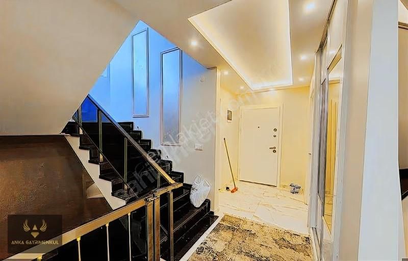 Sapanca Da Havuzlu Göl Manzaralı Sıfır Oturuma Hazır İskan Villa - Görsel 4