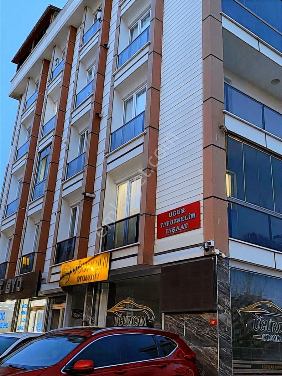 Beylıkdüzünde 2+1 100 M2 2 Kat Satılık