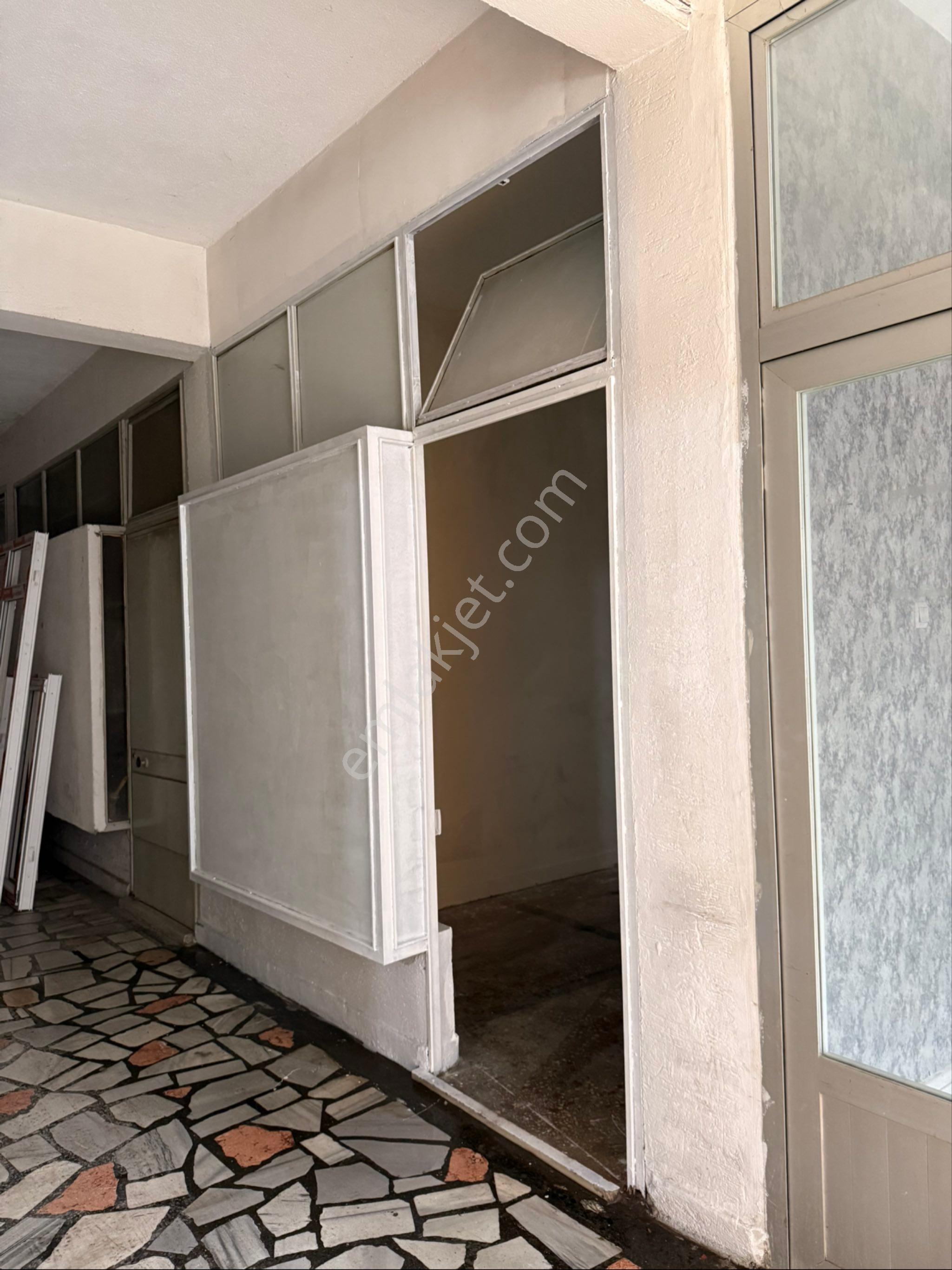 Satılık Cadde Üstü Dükkan