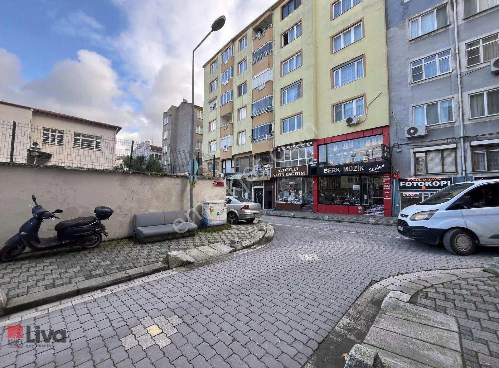 Liva'dan Altıeylül Mahallesinde Devren Kiralık Dükkan - Görsel 29