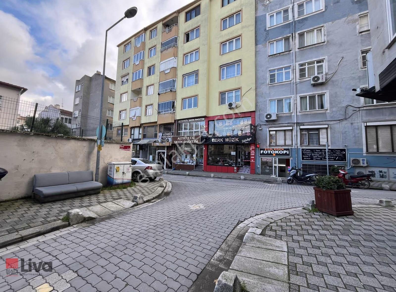 Liva'dan Altıeylül Mahallesinde Devren Kiralık Dükkan - Görsel 35