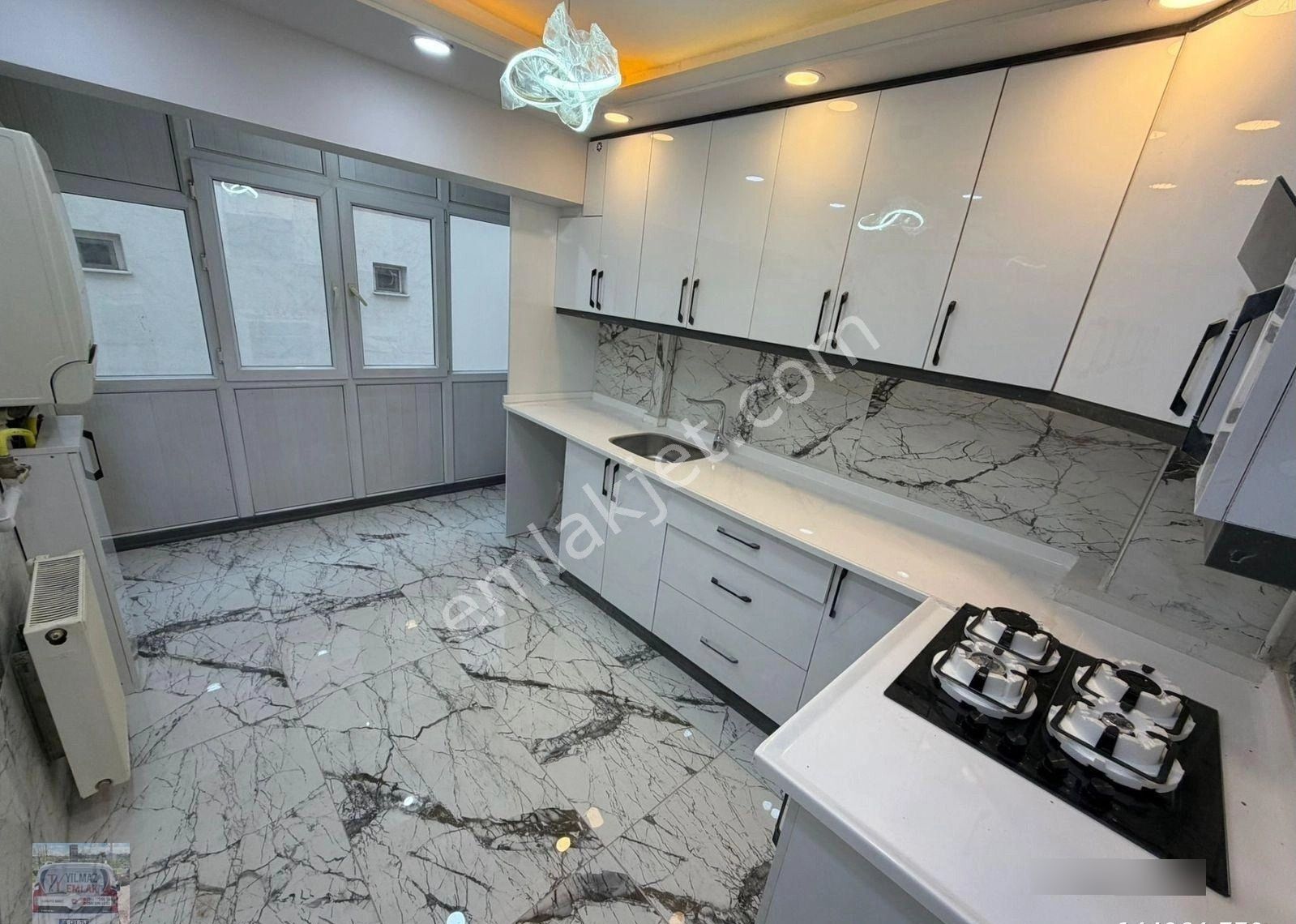 Ty'den Tandoğan Mh 3+1 Ara Kat Geniş M2'li Mükemmel Konumda Daire!!!