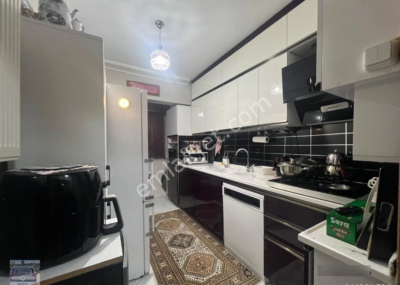 Malazgirt Mh'de 3+1 Ara Katta Bağımsız Geniş M2'li Daire!!!