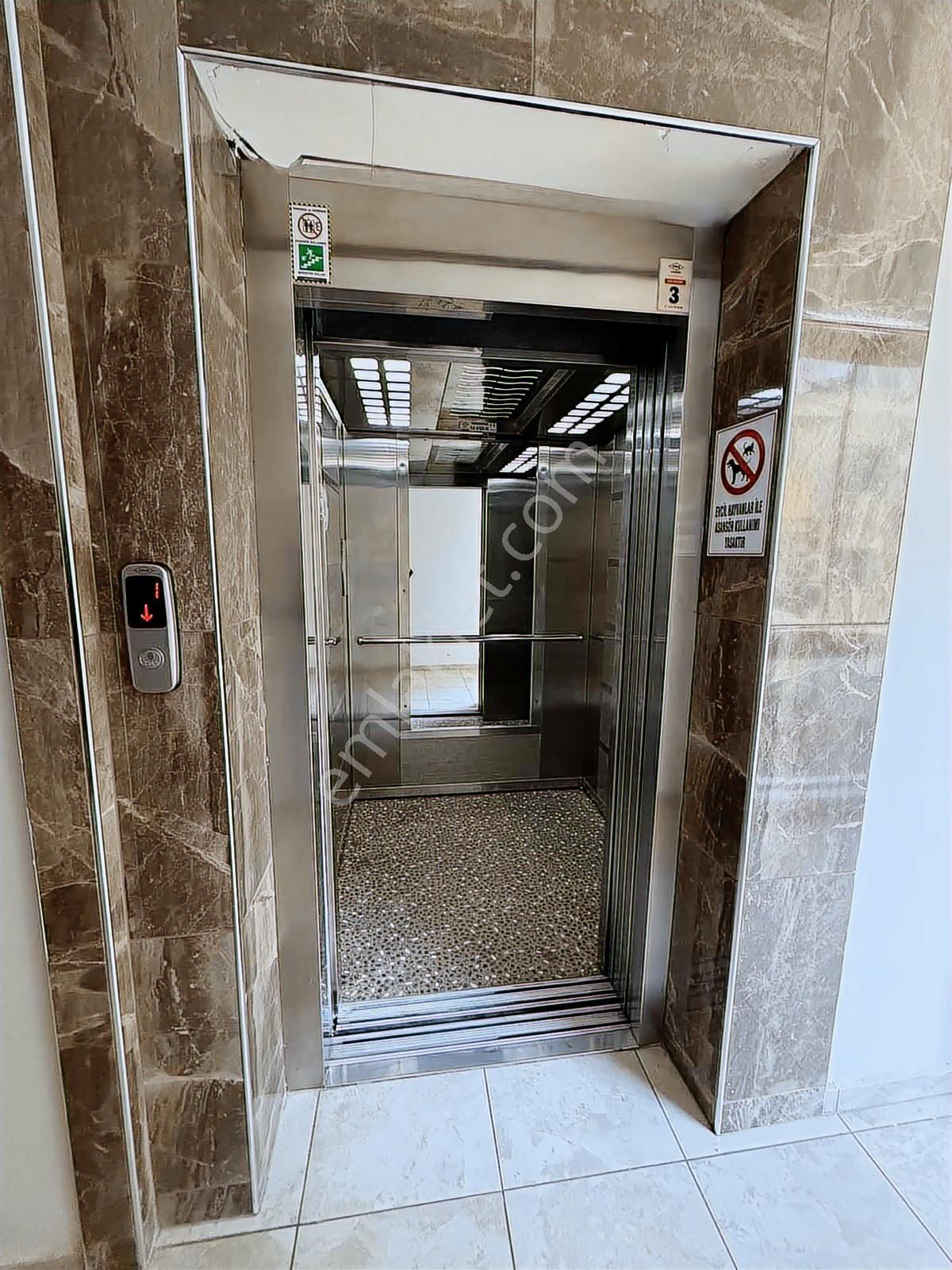 Kuşadası Otogar Arkası Kırazlı Yolu 2+1 Arakat Kiralık Boş Daire - Görsel 6