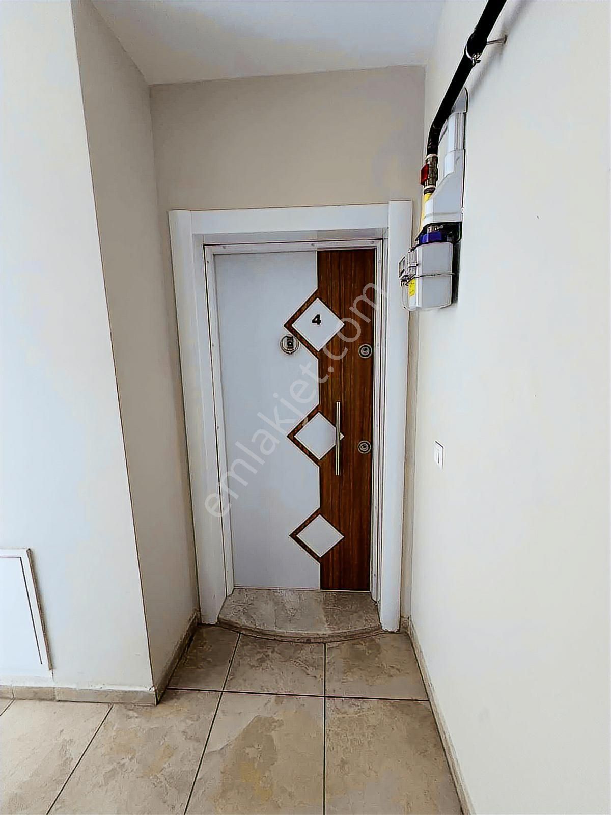 Kuşadası Otogar Arkası Kırazlı Yolu 2+1 Arakat Kiralık Boş Daire - Görsel 18