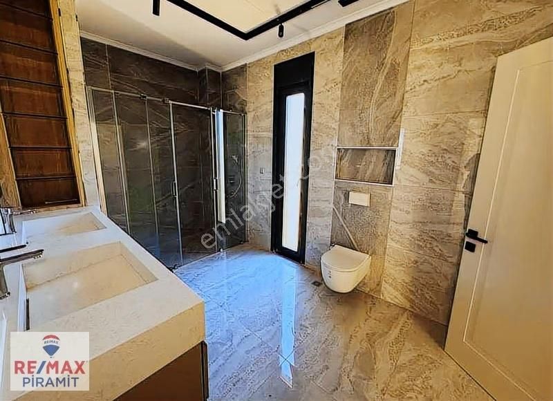 Deniz Manzaralı Isıtmalı Havuzlu Asansörlü Ultra Lüks Villa - Görsel 33