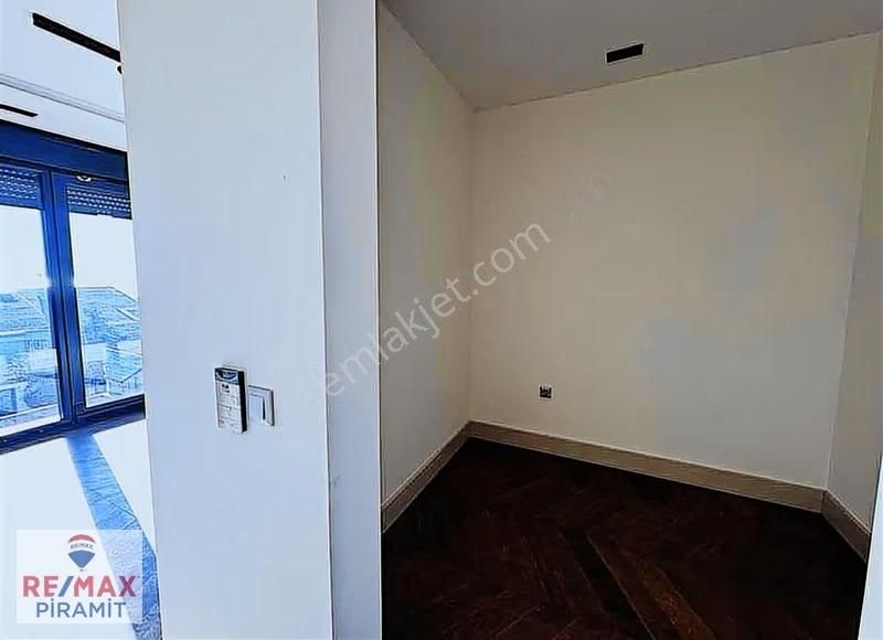 Deniz Manzaralı Isıtmalı Havuzlu Asansörlü Ultra Lüks Villa - Görsel 26