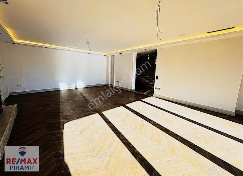 Deniz Manzaralı Isıtmalı Havuzlu Asansörlü Ultra Lüks Villa - Görsel 13