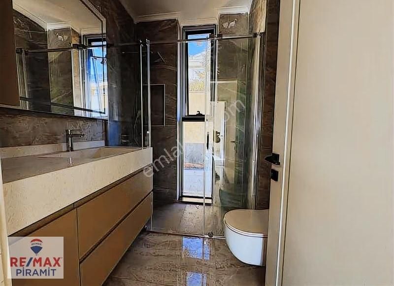 Deniz Manzaralı Isıtmalı Havuzlu Asansörlü Ultra Lüks Villa - Görsel 21