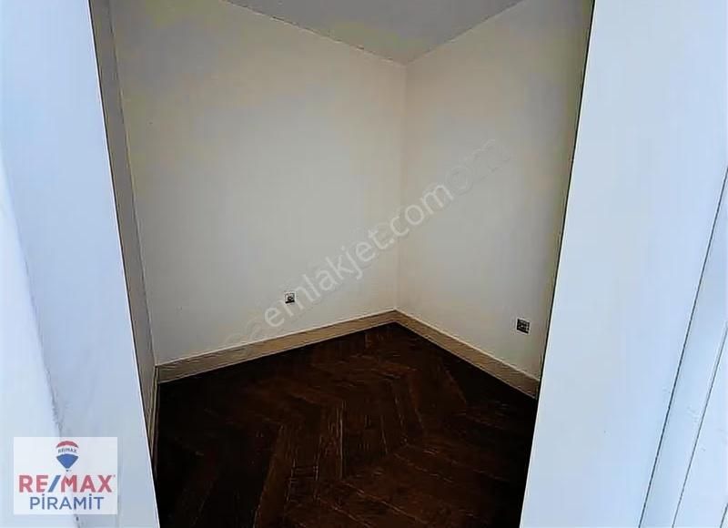 Deniz Manzaralı Isıtmalı Havuzlu Asansörlü Ultra Lüks Villa - Görsel 3