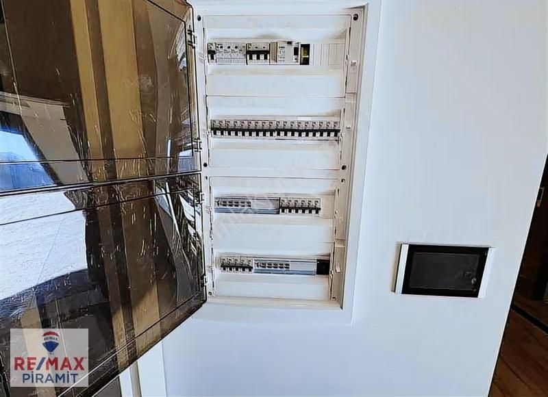 Deniz Manzaralı Isıtmalı Havuzlu Asansörlü Ultra Lüks Villa - Görsel 14