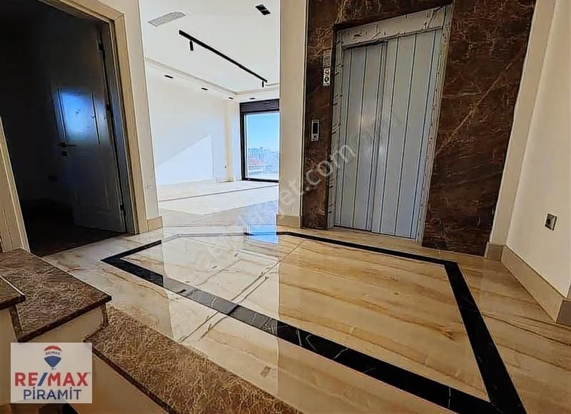 Deniz Manzaralı Isıtmalı Havuzlu Asansörlü Ultra Lüks Villa - Görsel 24