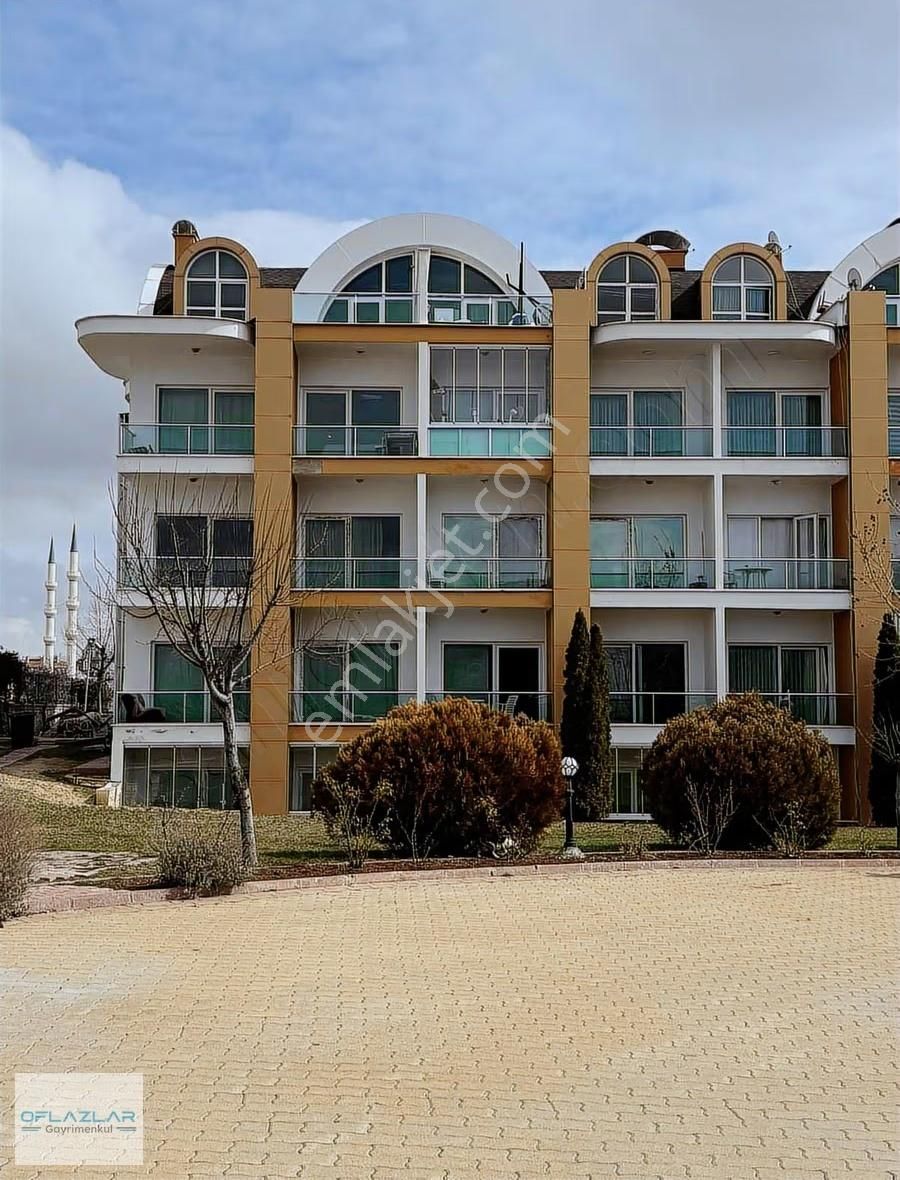 Stüdyo Palace'de Kiralık Eşyalı 2+1 Bakımlı Daire - Görsel 35