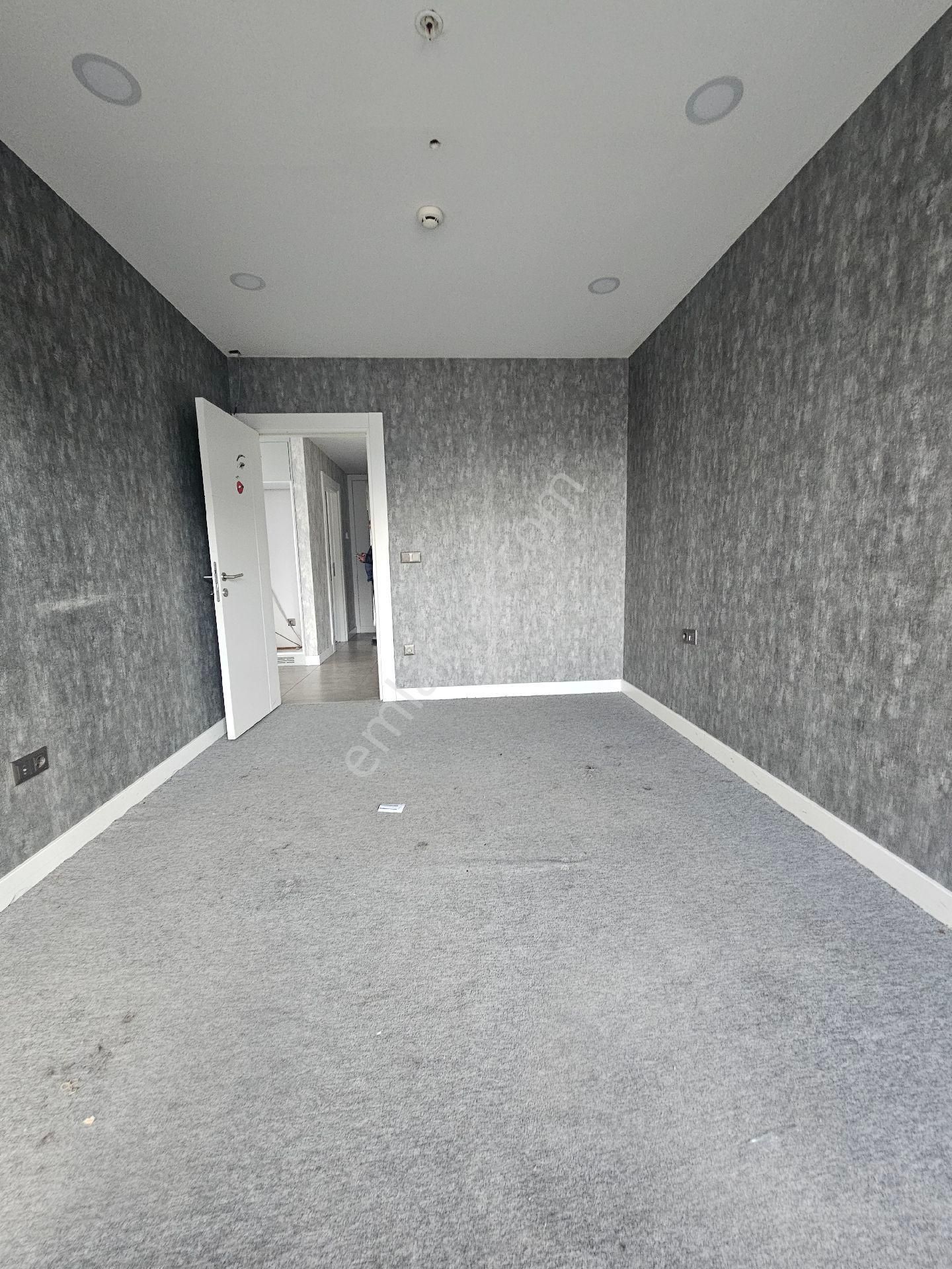 Metrobüsün Dibinde Satılık Rezidans - Görsel 9