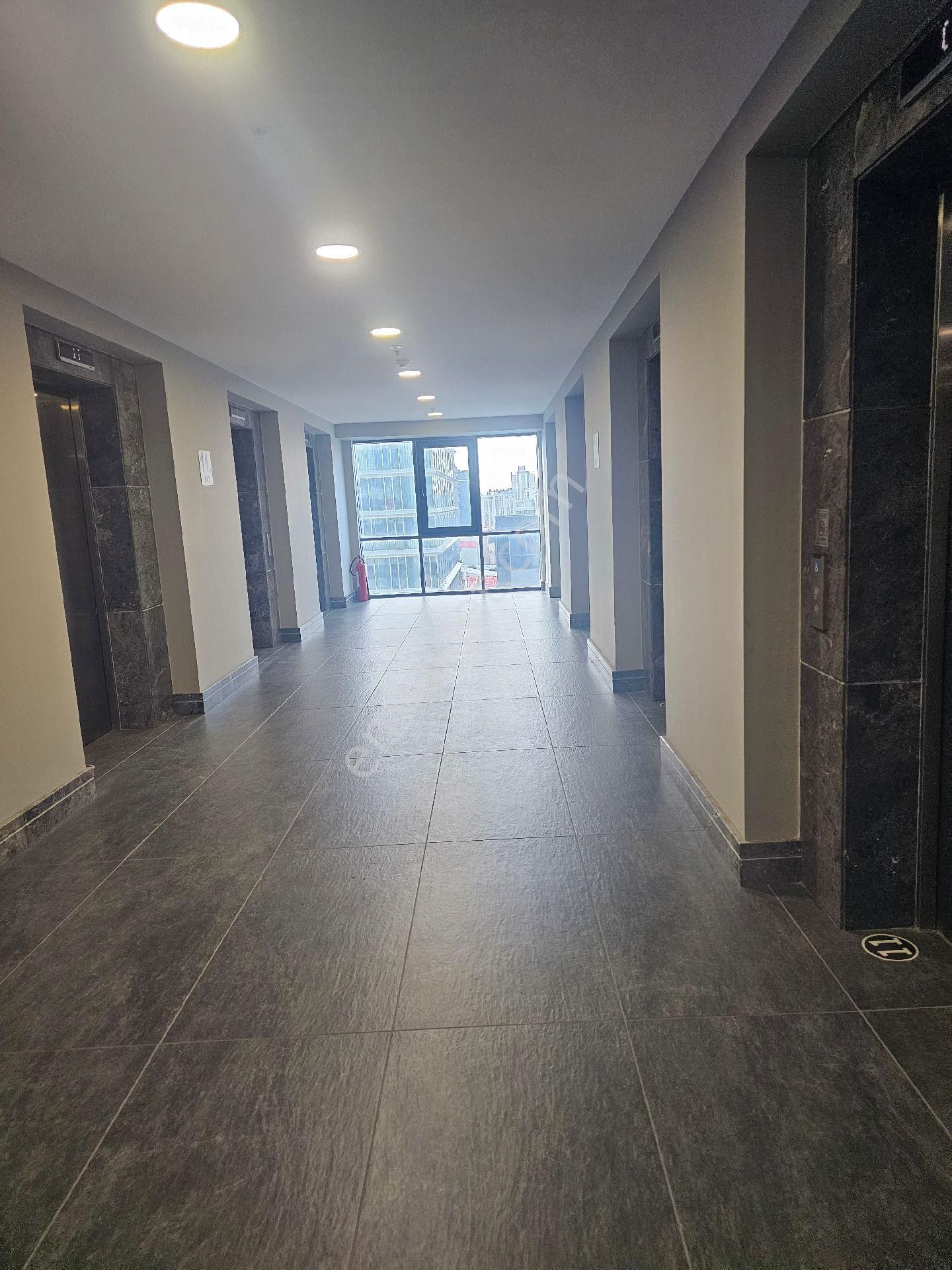 Metrobüsün Dibinde Satılık Rezidans - Görsel 31