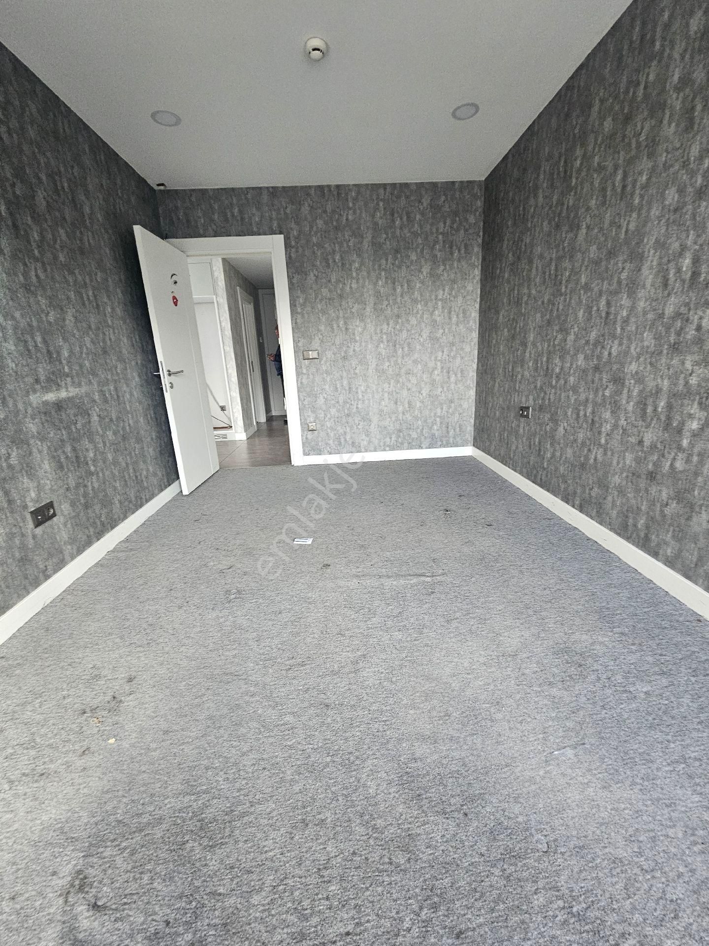 Metrobüsün Dibinde Satılık Rezidans - Görsel 8