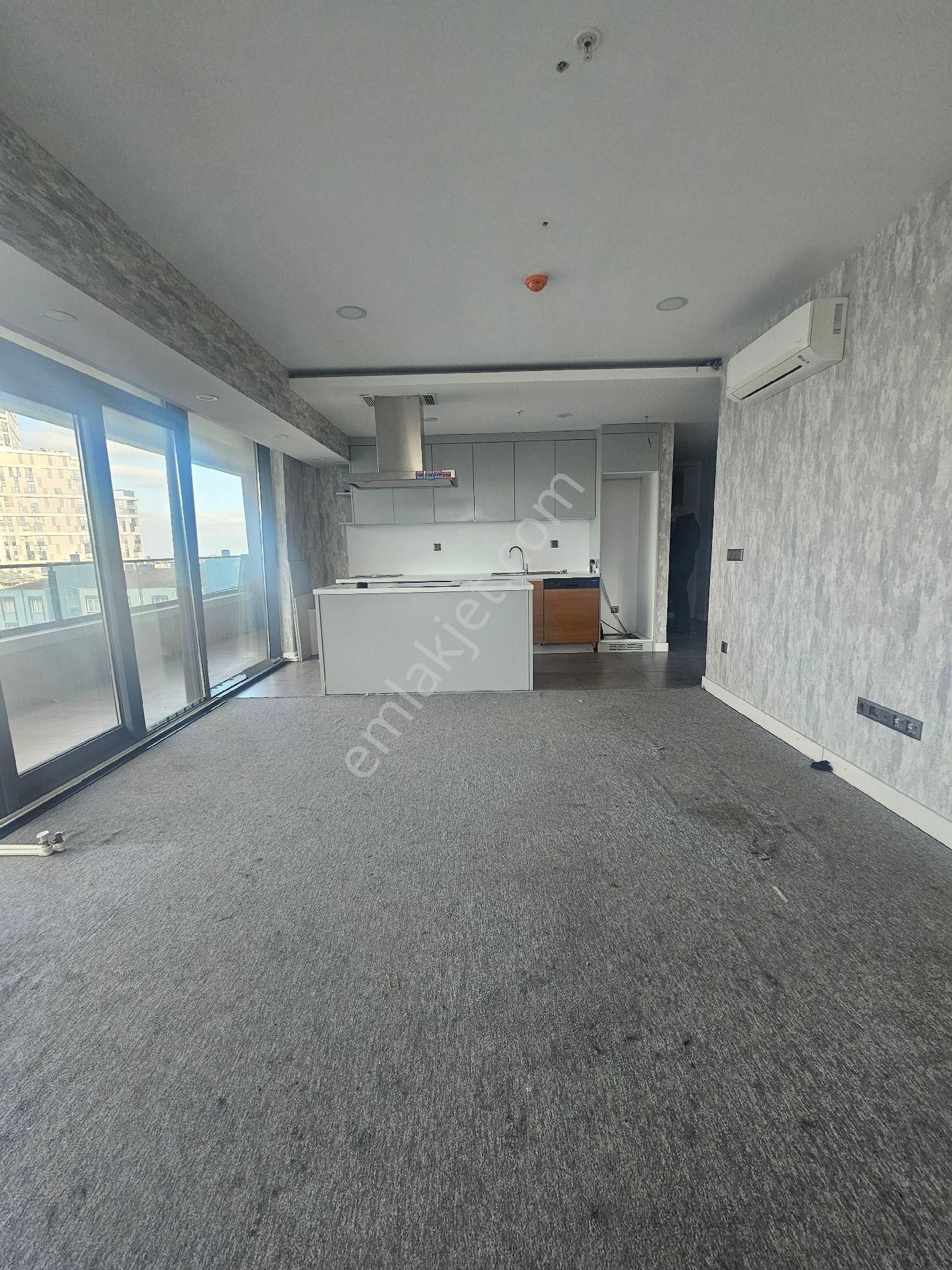 Metrobüsün Dibinde Satılık Rezidans - Görsel 2