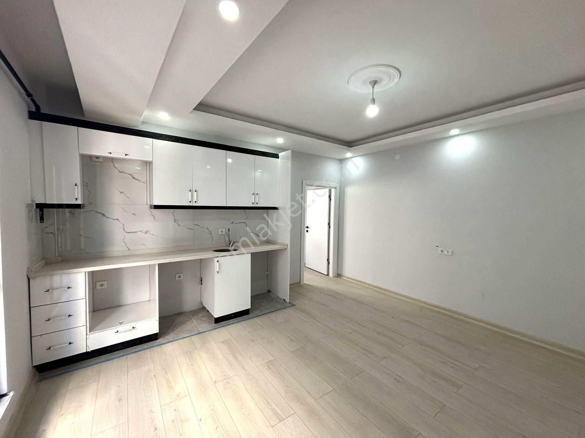 **eryıldız İnşaat'tan**merkezi Konumda İskanlı Kapalı Otoparklı Lüks 1+1** - Görsel 10