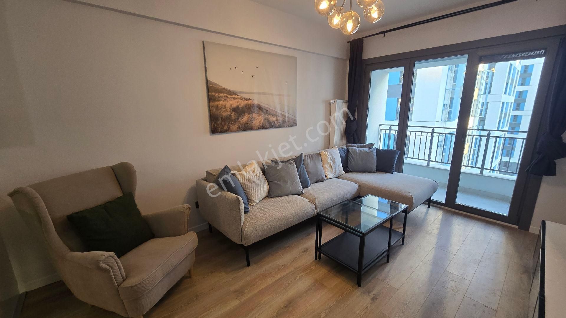 Sahibinden Adnan Kah. Metro 300 Mt Valizini Al Gel - Görsel 2