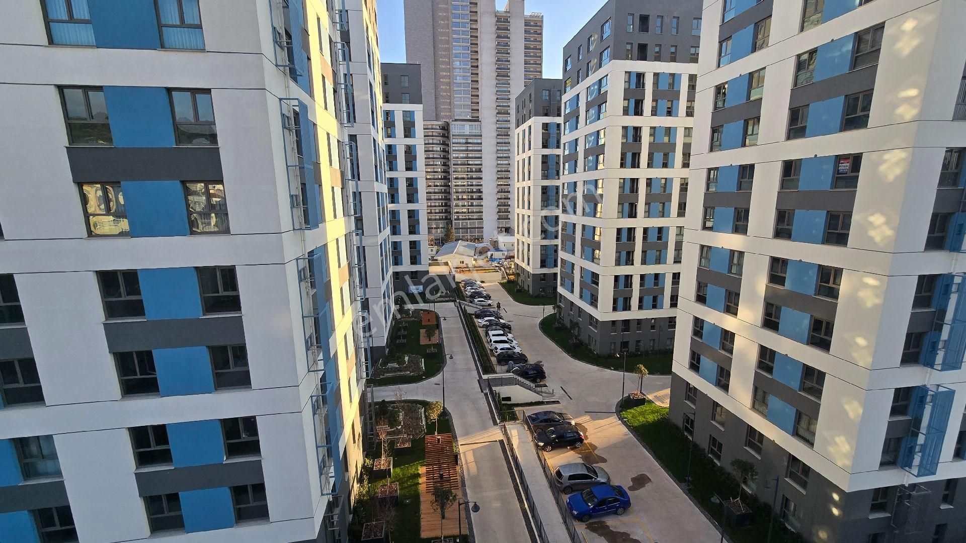 Sahibinden Adnan Kah. Metro 300 Mt Valizini Al Gel - Görsel 5