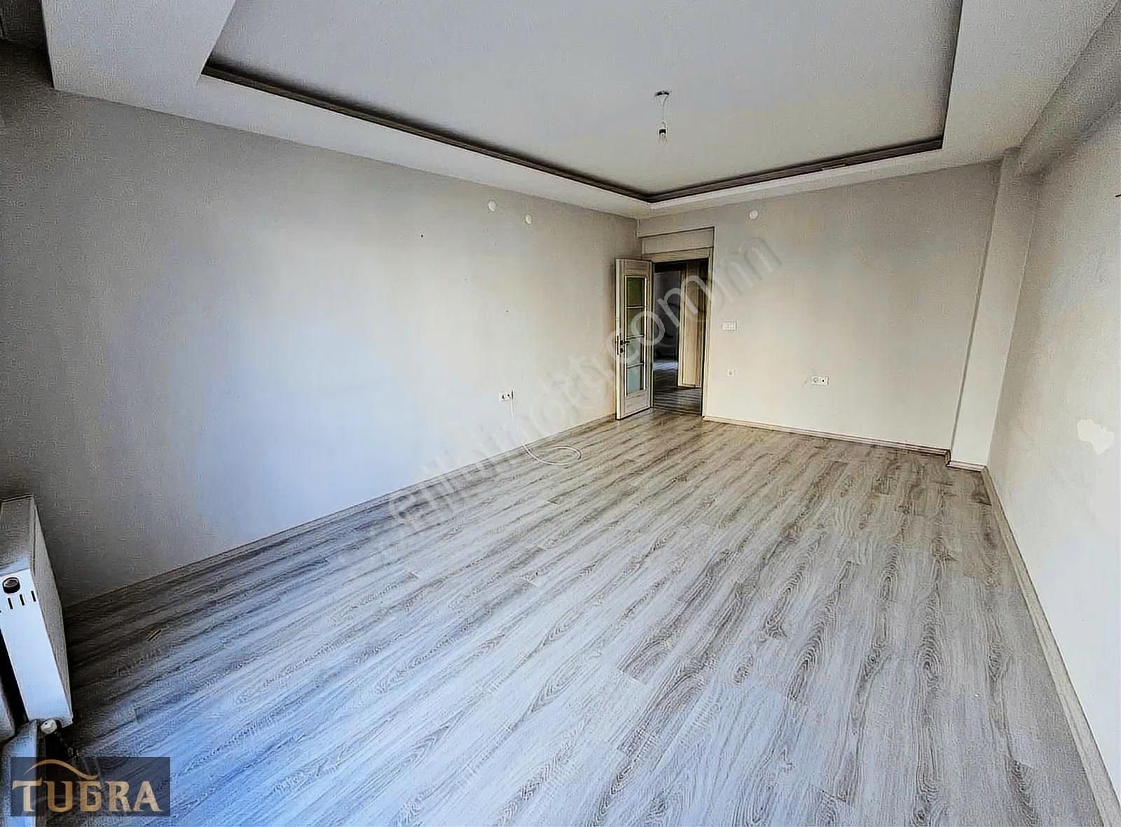 Tuğradan Reşadiye'de Geniş 2+1 4 Yıllık İskanlı Satılık Daire - Görsel 16