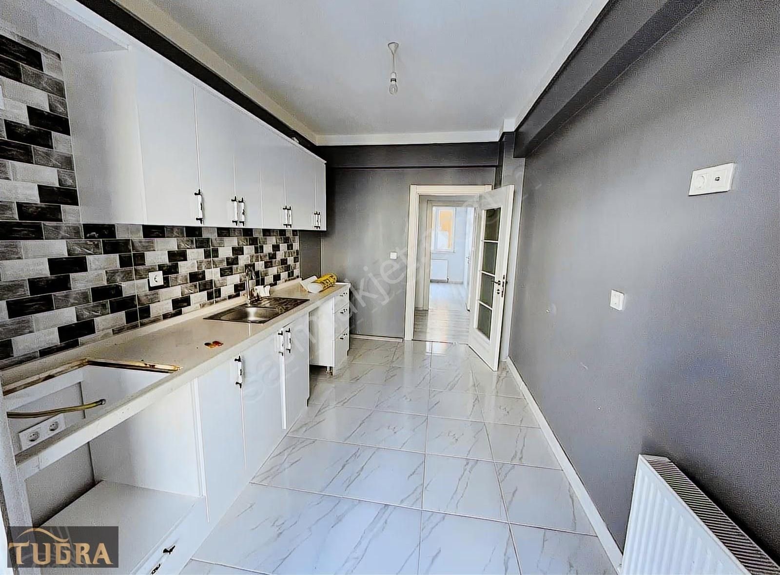 Tuğradan Reşadiye'de Geniş 2+1 4 Yıllık İskanlı Satılık Daire - Görsel 14