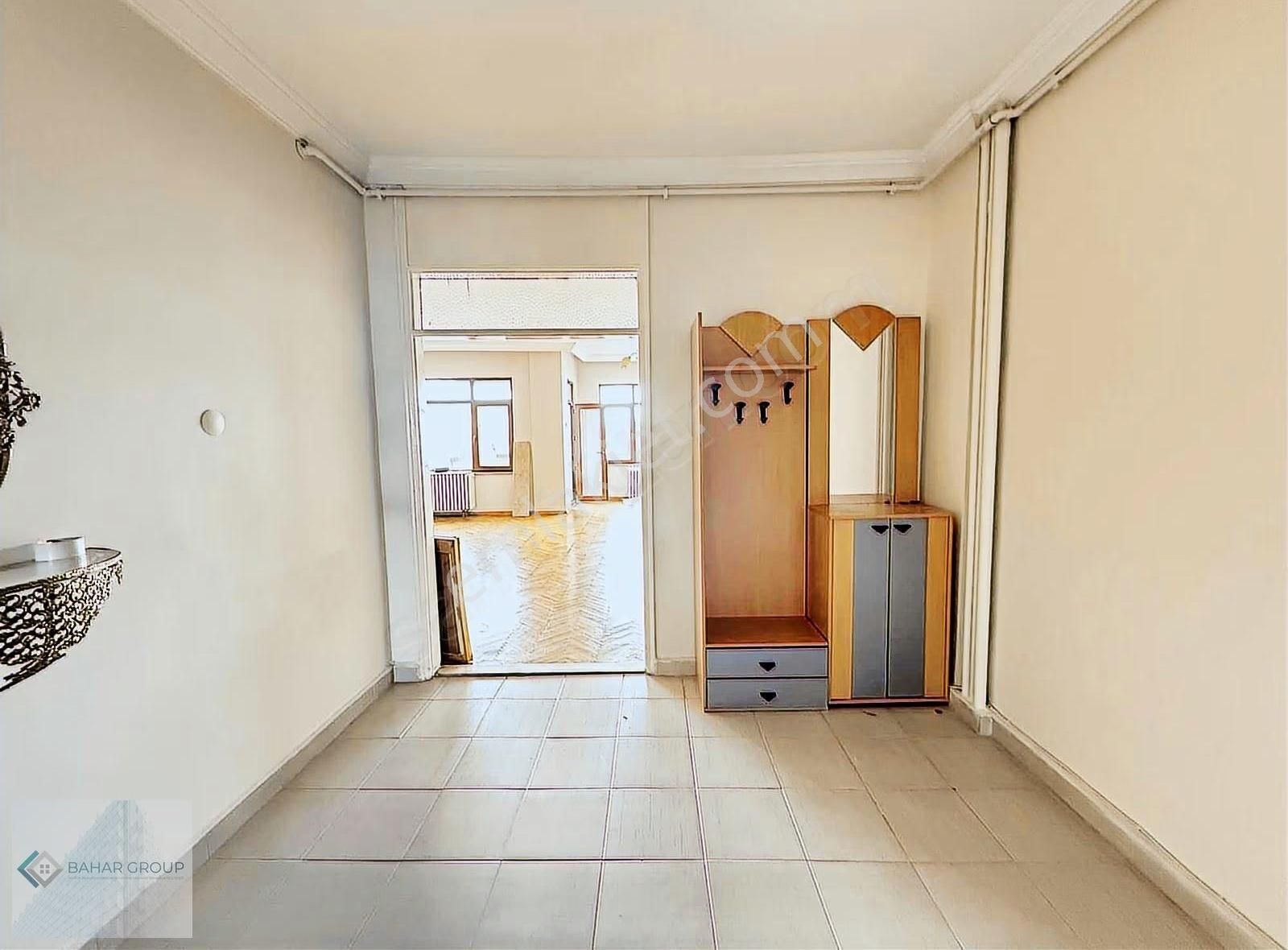 Mükemmel Lokasyonlu Sivas Caddesi Üzeri Geniş 3+1 Kiralık Daire - Görsel 12