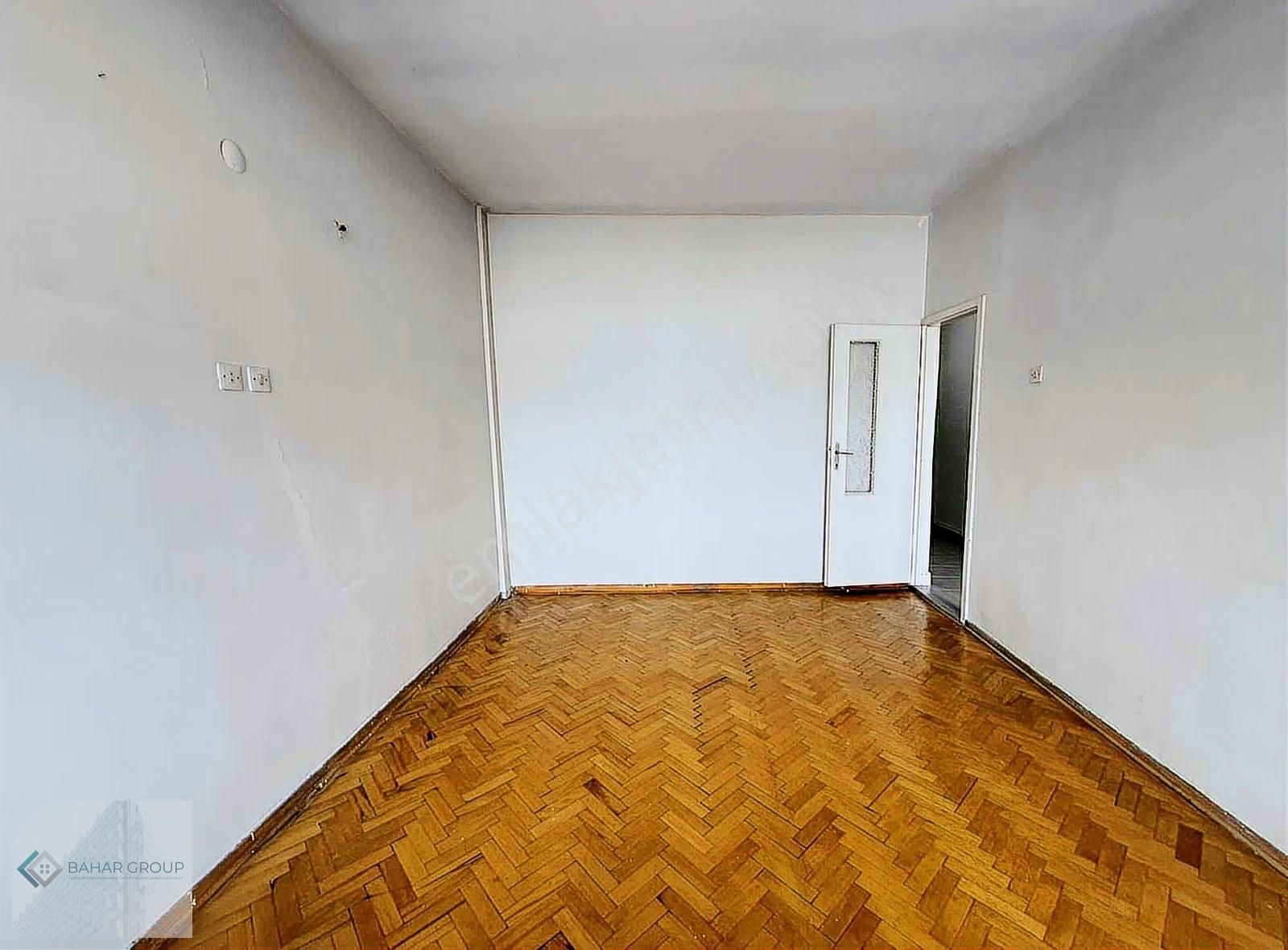 Mükemmel Lokasyonlu Sivas Caddesi Üzeri Geniş 3+1 Kiralık Daire - Görsel 7