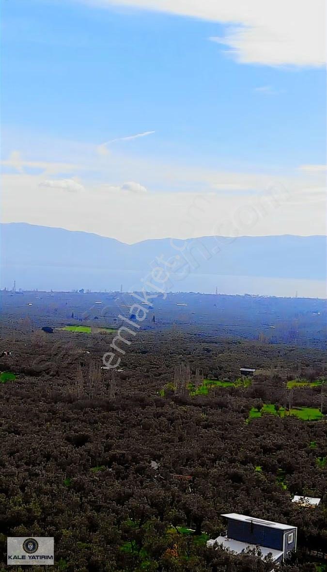 Kaleden Yeniköyde Köy İçinde Göl Manzaralı 879m² İmarlı Arsa - Görsel 10