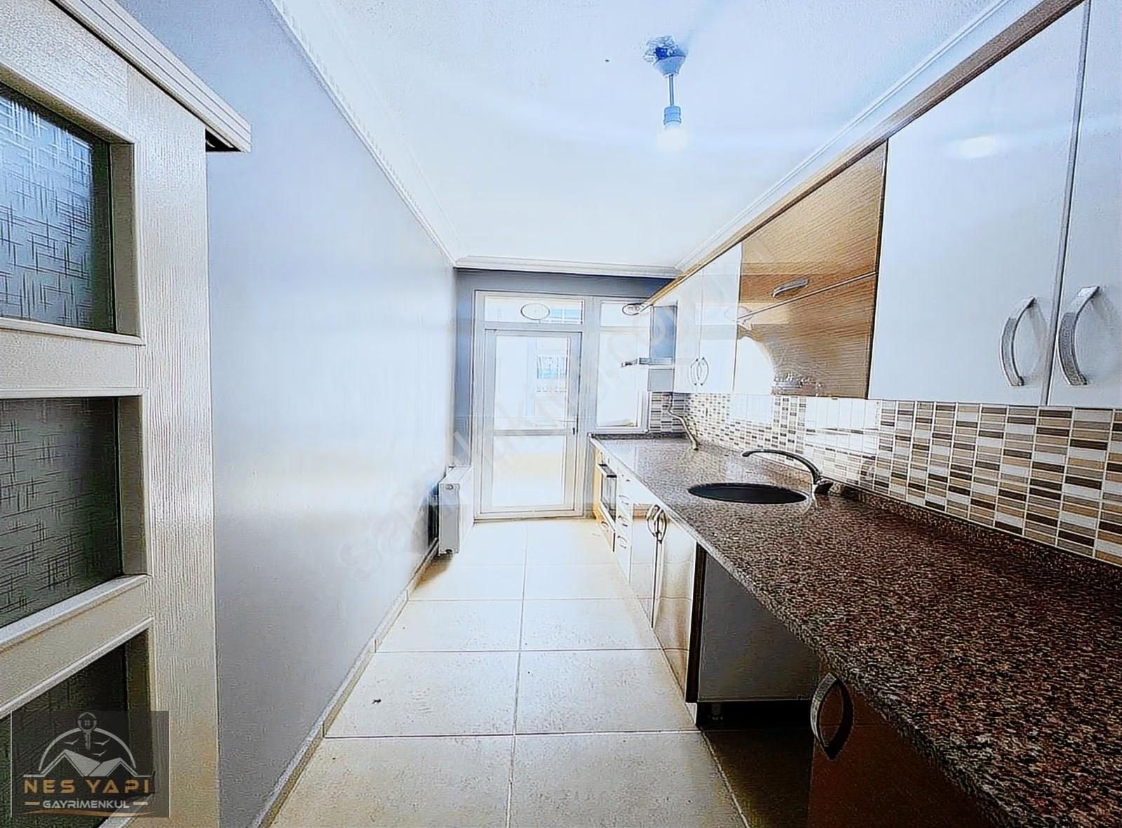 Nes Yapı'dan Metrobüse 1 Dk Masrafsız Arakat Geniş Daire Satışta - Görsel 6