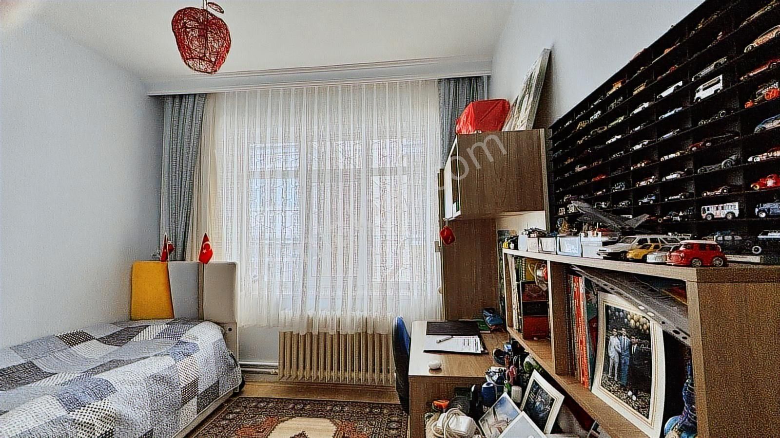 Keçiören İn En Gözde Mahallesi Yakacık Sedefçiler Sokakda 2+1 - Görsel 24