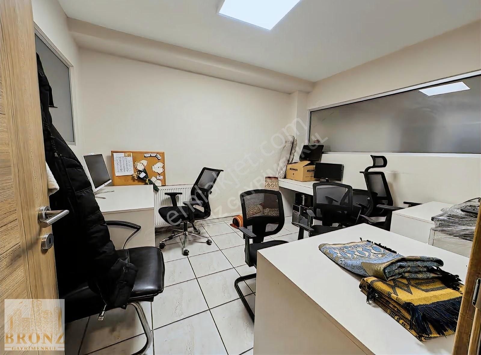 Çarşı Metro Karşısı Eşyalı Kiralık 150m2 Ofis , Asansörlü,4.kat - Görsel 23