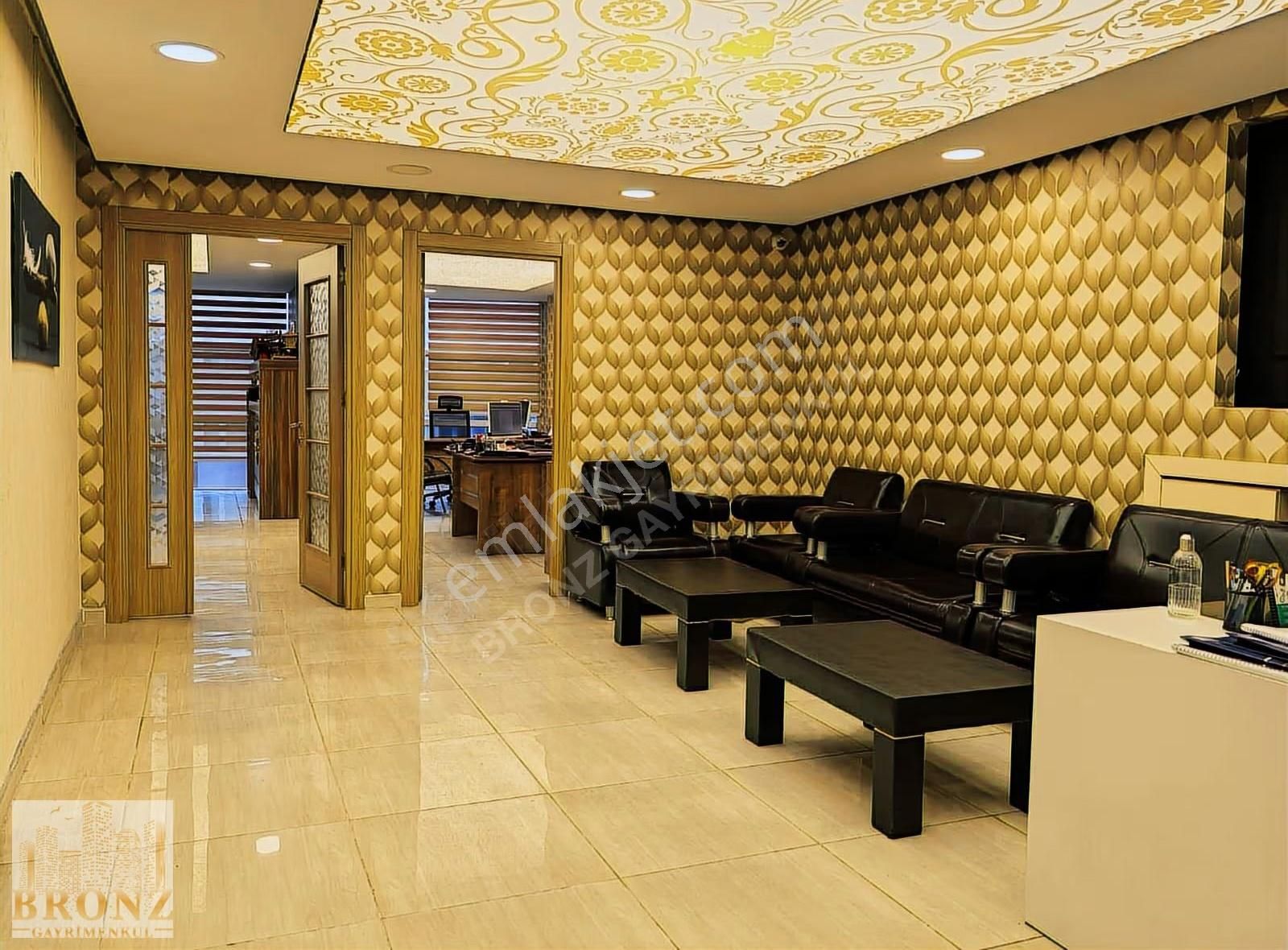 Çarşı Metro Karşısı Eşyalı Kiralık 150m2 Ofis , Asansörlü,4.kat