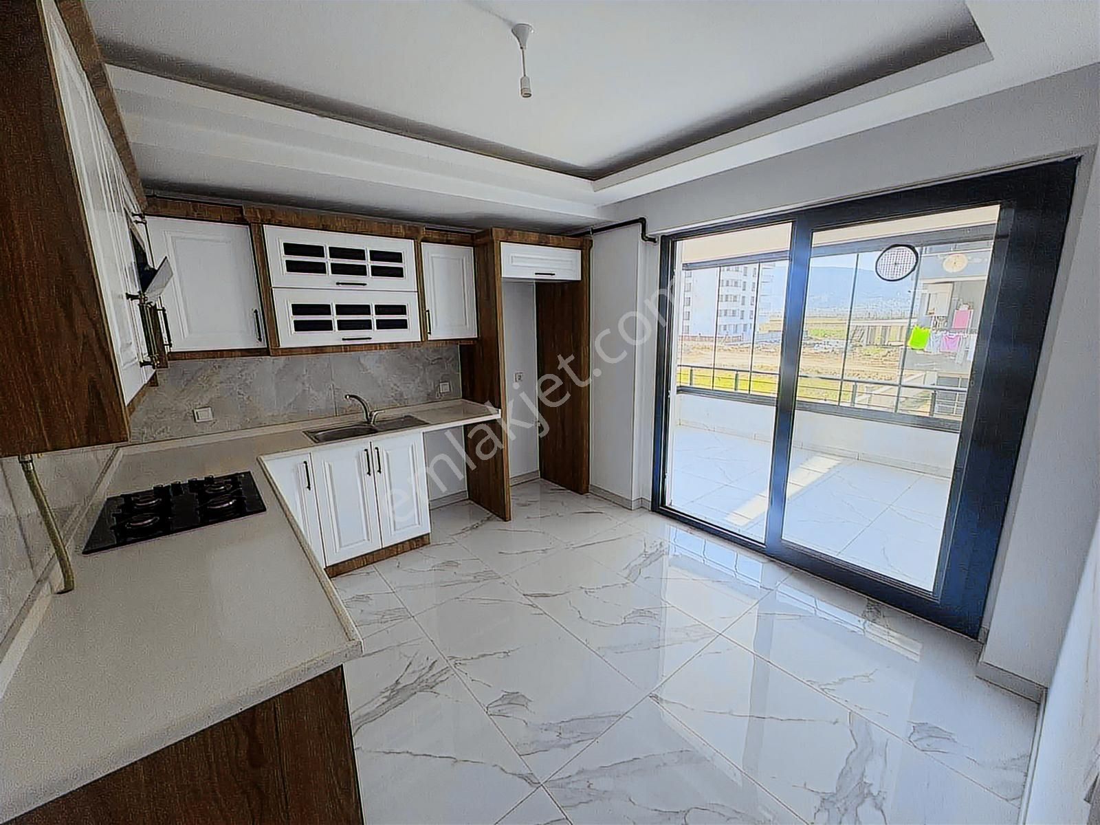 Ara Kat Yerden Isıtmalı K.mutfak Bahçe Nizam Kiralık 2+1 Daire